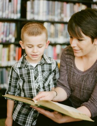 Notre Attitude. les parents doivent avoir une bonne attitude pour instuire les enfants.Lacroixmavie.com/Fespachrist.lcmv