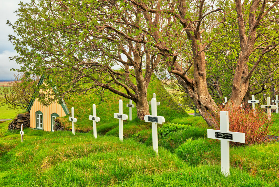 Ressuscite. Tu peux choisir pour quelle raison vivre apres la vie. Le cimetiere n'est pas la derniere demeure.Lacroixmavie.com.Choisit pour Christ. FQA/La mort de Christ