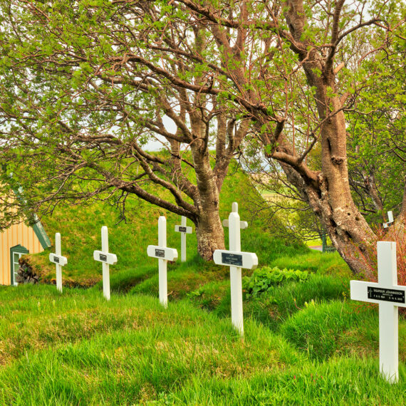 Ressuscite. Tu peux choisir pour quelle raison vivre apres la vie. Le cimetiere n'est pas la derniere demeure.Lacroixmavie.com.Choisit pour Christ. FQA/La mort de Christ