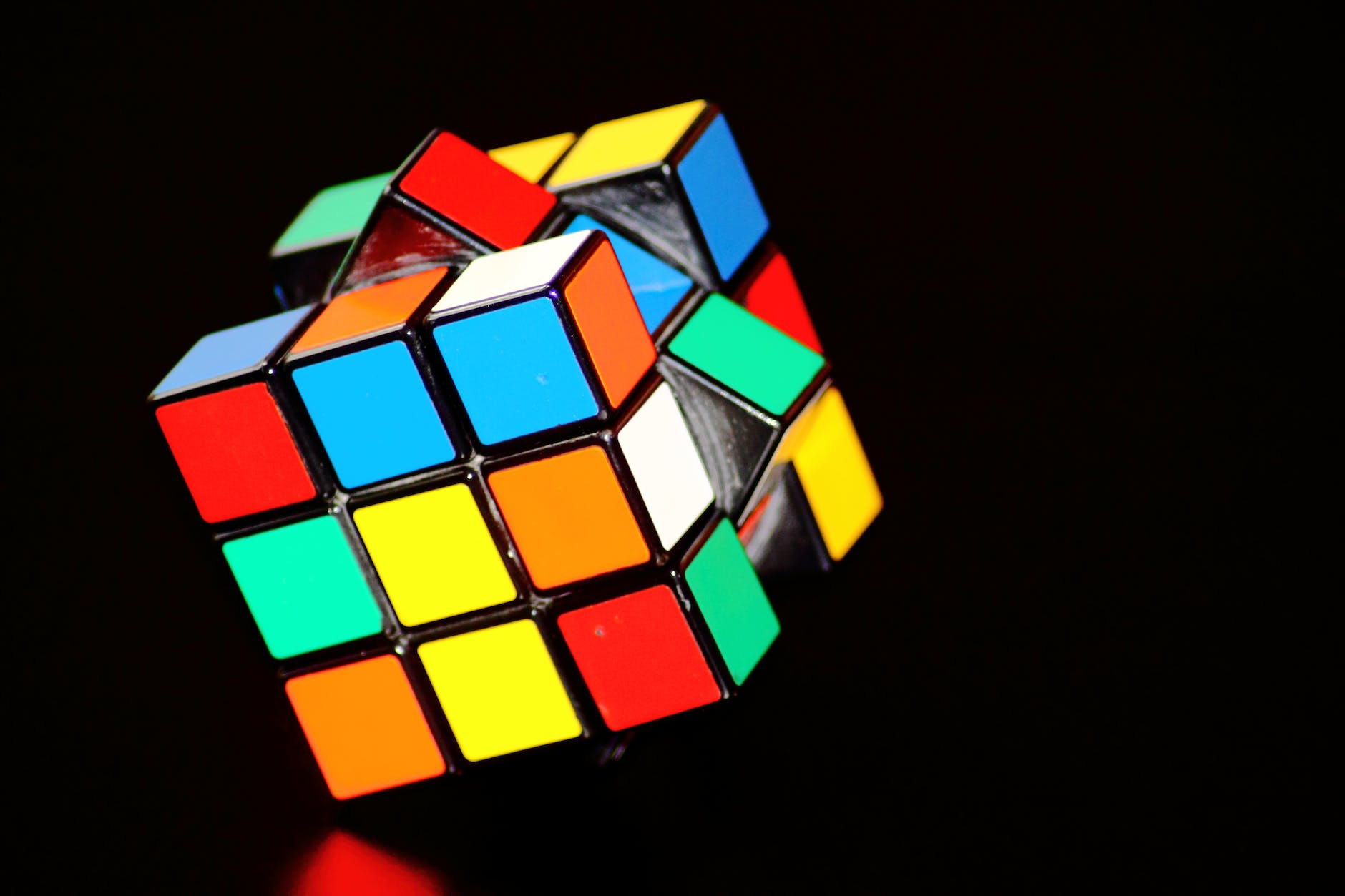 La strategie divine. LCMV-lacroixmavie.com. Comme un cube de couleur, Dieu la strategie de Dieu reste une surprise pour tout les hommes.