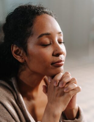 woman praying