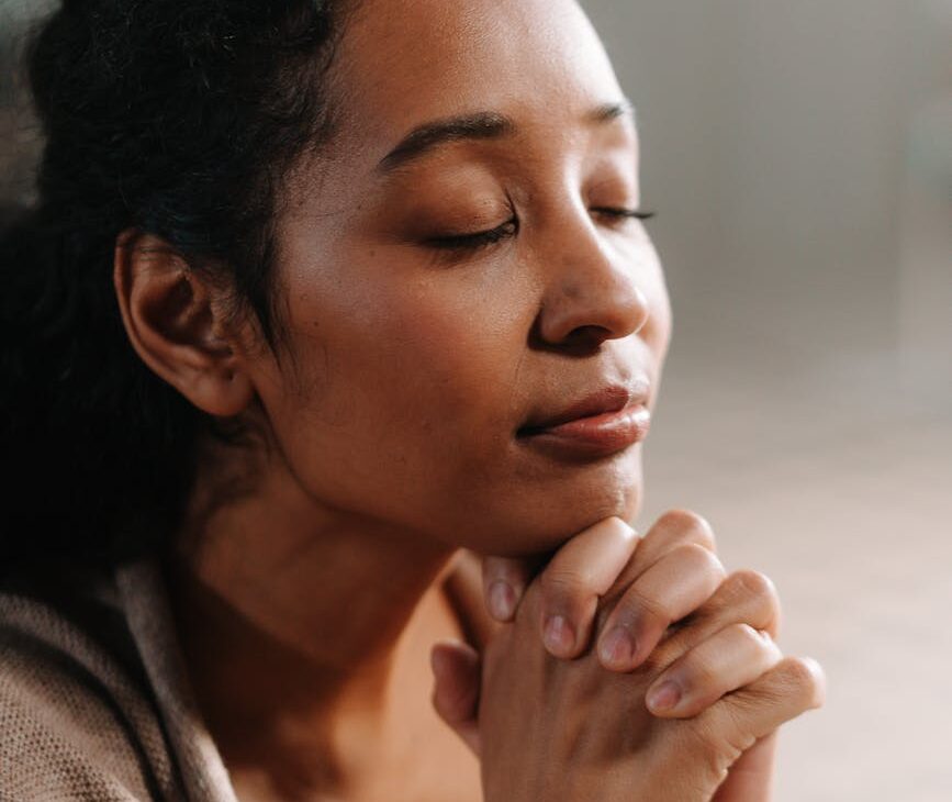 woman praying