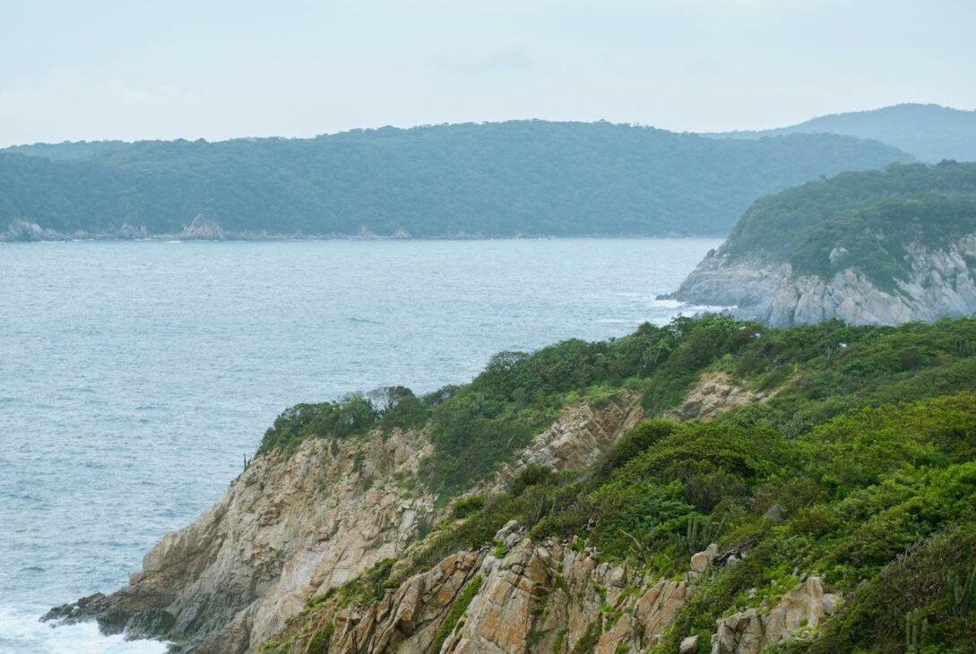 Jésus marche sur la mer.